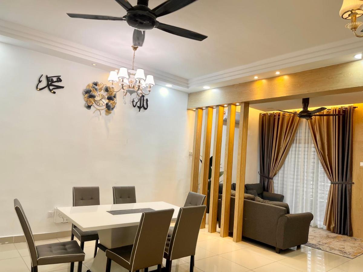 Sofiamuslim Homestay Putrajaya- Near Alamanda Mall & Federal Government Administrative Centre Kompleks Abcdef Exteriér fotografie